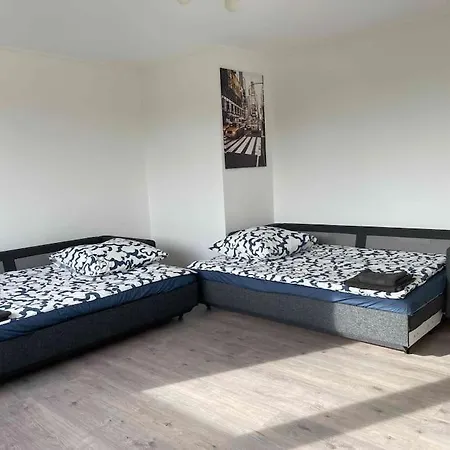 Geraeumige In Ruhiger Lage In Mit Netflix Apartment *