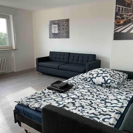 Geraeumige In Ruhiger Lage In Mit Netflix Apartment