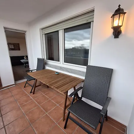Geraeumige In Ruhiger Lage In Mit Netflix Apartment