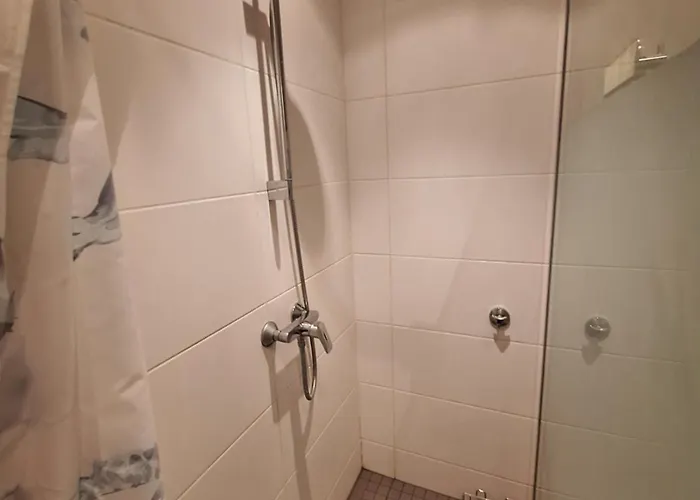 Geraeumige In Ruhiger Lage In Mit Netflix